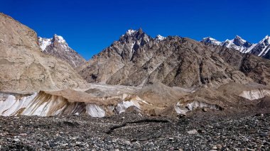 Masherbrum dağ tepe Goro II kampında bir sabah, K2 Base Camp, Pakistan.