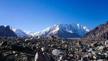 K2 ve Concordia karakurum Dağları Pakistan üzerinden geniş tepe