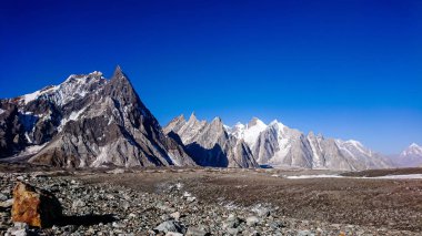 K2 ve Concordia karakurum Dağları Pakistan üzerinden geniş tepe