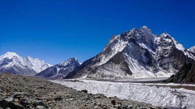 K2 ve Concordia karakurum Dağları Pakistan üzerinden geniş tepe