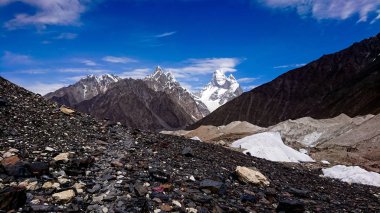 Masherbrum dağ tepe Goro II kampında bir sabah, K2 Base Camp, Pakistan.