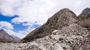 Masherbrum dağ tepe Goro II kampında bir sabah, K2 Base Camp, Pakistan.