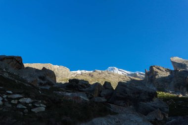 Karakurum aralığındaki gönye zirvesinde Concordia kampından, K2 K2 Base Camp, Pakistan gün batımı görünümü.