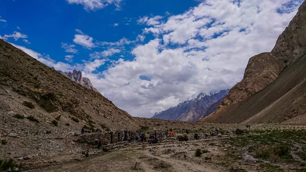 Trekking Entlang Des Braldu Flusses Karakorum Gebirge Norden Pakistans Landschaft — Stockfoto