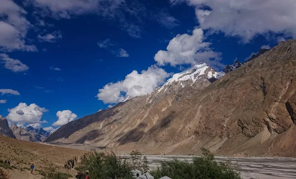 Senderismo Largo Del Río Braldu Las Montañas Del Karakorum Norte —  Fotos de Stock