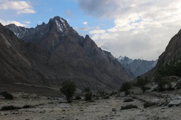 Τοπίο Της Μονοπάτι Στο Φάσμα Karakoram Πεζοπορία Κατά Μήκος Του — Φωτογραφία Αρχείου