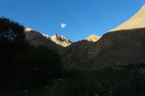 Landscape Trekking Trail Karakoram Range Trekking Braldu River Karakorum Mountains — Stock Photo, Image