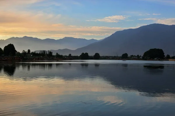 Hermosa Puesta Sol Lago Dal Cachemira Reflexiones Lago Dal — Foto de Stock