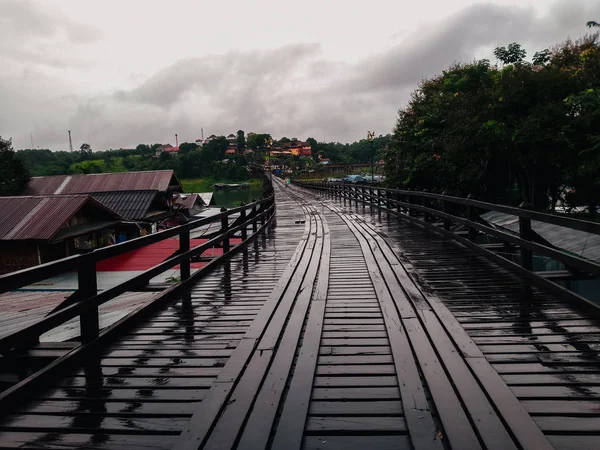 Ponte Del Lunedì Legno Sangkhlaburi Provincia Kanchanaburi Thailandia — Foto Stock