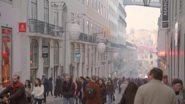 Lissabon Portugal Kerstversiering Centrum Lissabon Winkelcentrum Armazens Chiado Carmo Straat — Stockvideo