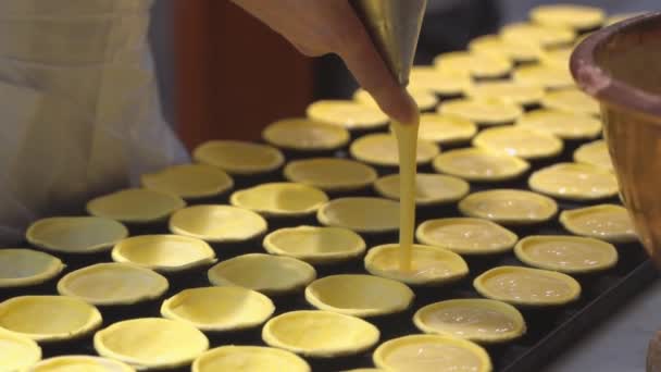 Créer Des Tartes Crème Aux Œufs Portugaises Avec Sac Cuisson — Video