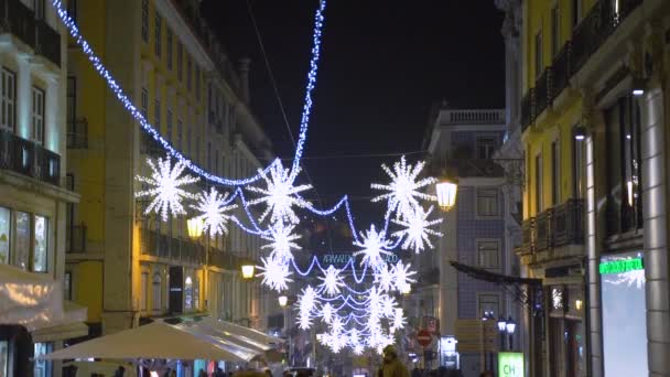 Lissabon Portugal Gele Sterren Kerstversiering Centrum Lissabon Winkelcentrum Armazens Chiado — Stockvideo