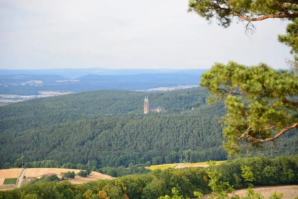 Vista Sobre Montanha Mesa Staffelberg Perto Cidade Bad Staffelstein Baviera — Fotografia de Stock