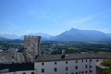 Salzburg, Avusturya - Avusturya'nın tarihi Salzburg şehrindeki Festung Hohensalzburg kalesini görüntüleyin