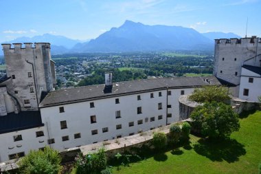 Salzburg, Avusturya - Avusturya'nın tarihi Salzburg şehrindeki Festung Hohensalzburg kalesini görüntüleyin