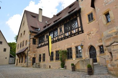 Bamberg, Almanya 08.05.2018: Bavyera 'nın tarihi Bamberg kasabası yakınlarındaki ALTENBURG şatosunun detaylı görünümü, Almanya' nın Yukarı Frankonya bölgesi