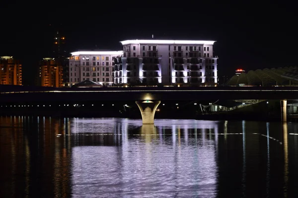 Астана Нур Султан Казахстан Ночной Вид Современными Зданиями Реке Ишим — стоковое фото