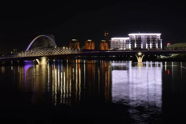 Astana Nur Sultan Cazaquistão Vista Noturna Com Edifícios Modernos Rio — Fotografia de Stock