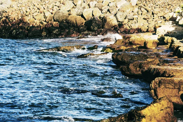 美しい海と素晴らしい崖 — ストック写真
