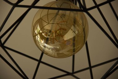 ampul bir odayansıması