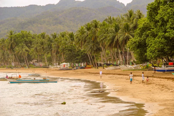 Palmen Weißen Sandstrand — Stockfoto