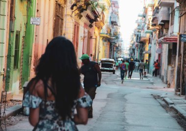 Havana, Küba'daki eski sokak ve binalar