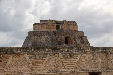 Uxmal antik kenti kalıntıları