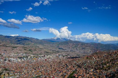 Bolivya'daki La Paz şehrinin havadan görünümü