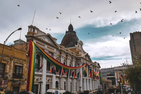 Palazzo Del Governo Circondato Bandiere Paz Bolivia — Foto Stock