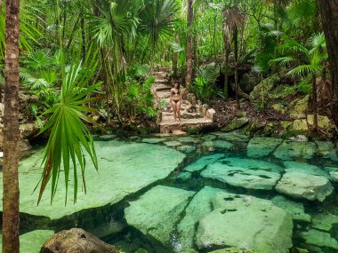 Riviera Maya gizli mücevher Cenote Azul, Yucatan Yarımadası