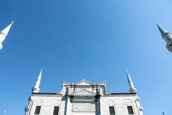 Minarete Cúpula Mesquita Suleymanie Com Fundo Cidade Istambul Turquia — Fotografia de Stock