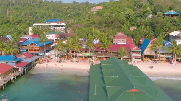 Aerial Landscape Koh Touch Village Coast Surrounded Palm Trees Pier — Stockvideo