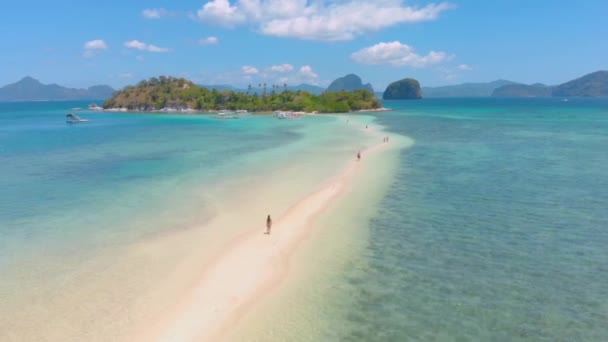 Aerial Landsape Snake Island Fly Woman Sandbar Lagoon Turquoise Water — Stock Video