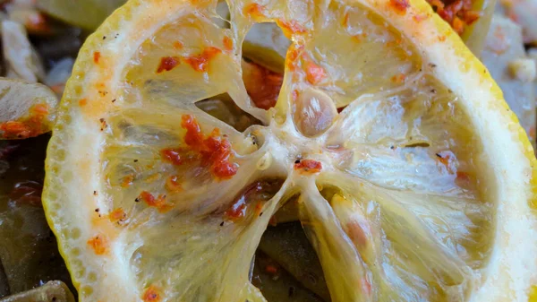 健康的な自家製伝統料理トルコの伝統料理オリーブオイル レモン 玉ねぎと緑豆 Zeytinyagli Fasulye — ストック写真