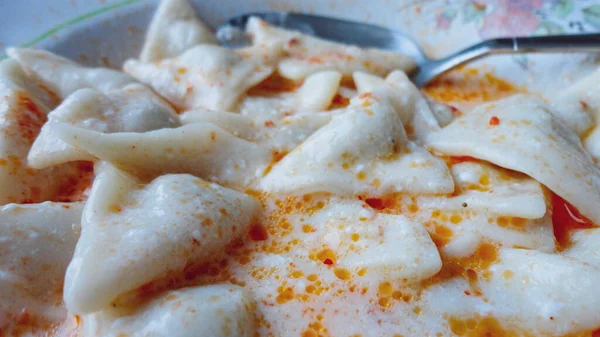 Tradiční Turecká Kuchyně Ravioli Manti Manlama Podávaná Jogurtem Smaženou Máslovou — Stock fotografie