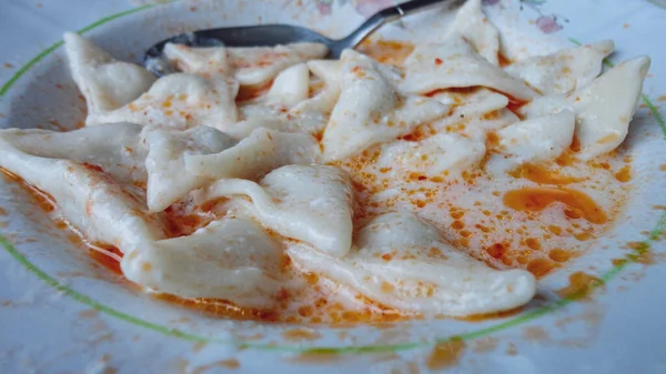 Cozinha Tradicional Turca Ravioli Manti Manlama Servindo Com Iogurte Molho — Fotografia de Stock