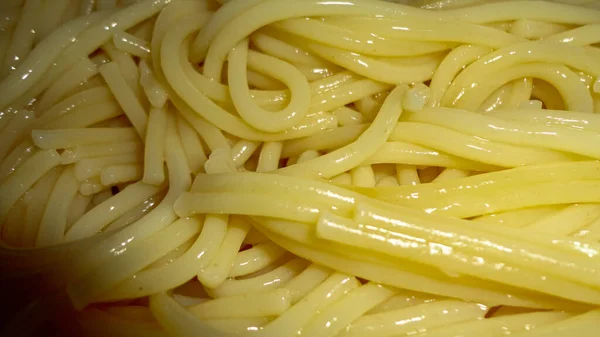 Велика Миска Свіжоприготованими Спагеті Крупним Планом — стокове фото