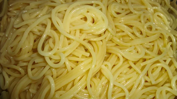 Een Grote Kom Met Vers Gekookte Sphaghetti Closeup — Stockfoto