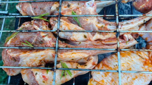 Carne Res Cocinada Una Barbacoa Aire Libre Barbacoa Una Parrilla — Foto de Stock