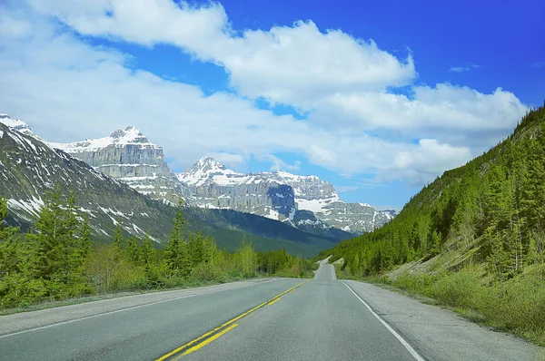 Δρόμος Από Banff Προς Columbia Icefield Εθνικό Πάρκο Μπανφ Αλμπέρτα — Φωτογραφία Αρχείου