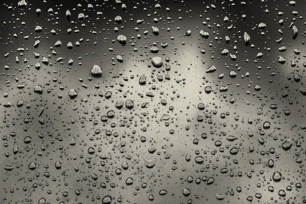 Woda krople om okno po deszczu. — Zdjęcie stockowe