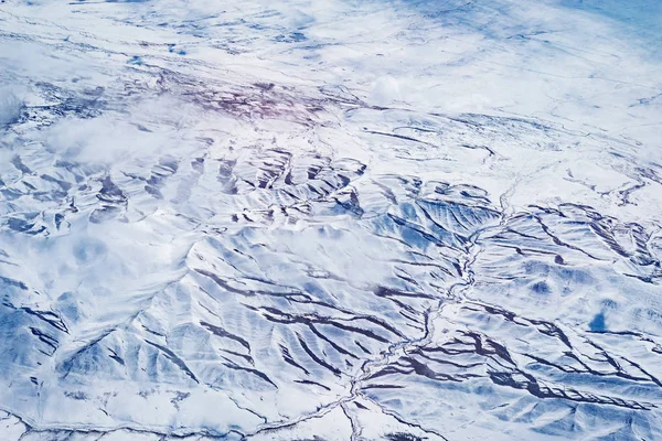 Berglandschap Uitzicht Vanuit Het Raam Van Het Vliegtuig — Stockfoto