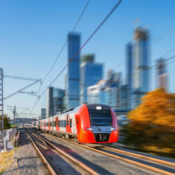 Modern High Speed Train Moves Business Center Background Autumn Sunset — Stock Photo, Image