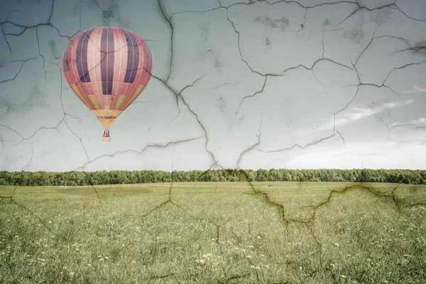 Sabah Sıcak Hava Balon Uçuşu Retro Tarzı Görüntü — Stok fotoğraf