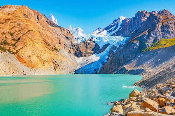 Vista del glaciar cerca de la montaña Fitz Roy. Parque Nacional Los Glaciares. Argentina . —  Fotos de Stock