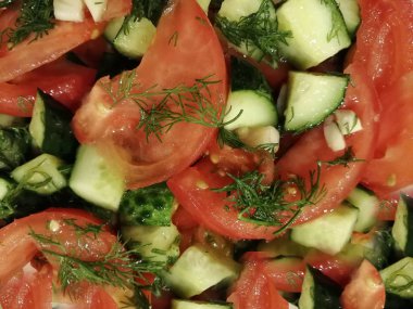 salata domates salatalık dereotu öğle yemeği sağlıklı gıda