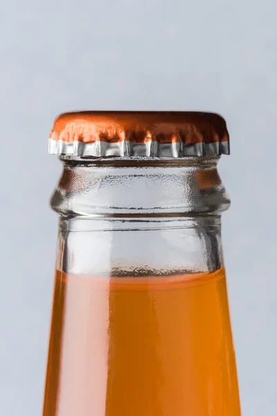 Een fles oranje soda — Stockfoto