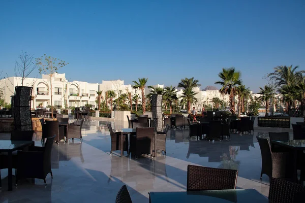 Şarm El Şeyh, Mısır, 05 Eylül 2018. Hotel Le Royal tatil Beldesi Şarm Şeyh. Turistlerin rahat bir dinlenme için peyzajlı otel alanı