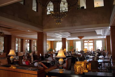 Şarm El Şeyh, Mısır, 05 Eylül 2018. Hotel Le Royal tatil Beldesi Şarm Şeyh. Modern lüks otel salonu.