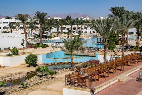 Шарм-Ель-Шейх, Єгипет, 05 вересня, 2018. 4-зірковий готель Ландшафтний готель зона для комфортного відпочинку туристів — стокове фото